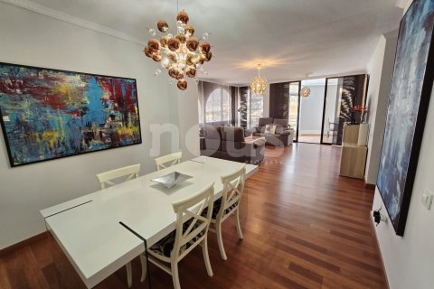 Townhouse for sale San Eugenio, Tenerife, Spain 5 bedrooms, 252 sq.m. No. 130735 - photo 12