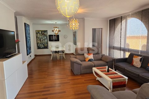 Townhouse for sale San Eugenio, Tenerife, Spain 5 bedrooms, 252 sq.m. No. 130735 - photo 15