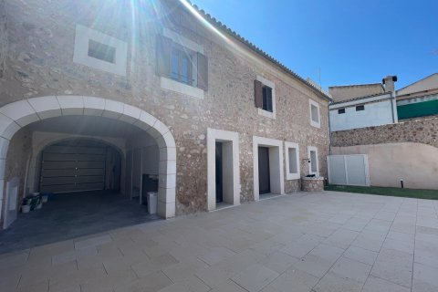 Townhouse for rent Sa Pobla, Mallorca, Spain 5 bedrooms, 484 sq.m. No. 128149 - photo 24