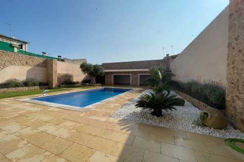 Townhouse for rent Sa Pobla, Mallorca, Spain 5 bedrooms, 484 sq.m. No. 128149 - photo 29