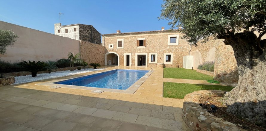 Townhouse Sa Pobla, Mallorca, Spain 5 bedrooms, 484 sq.m. No. 128149