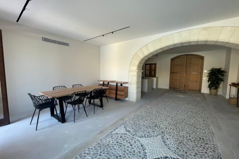 Townhouse for rent Sa Pobla, Mallorca, Spain 5 bedrooms, 484 sq.m. No. 128149 - photo 8