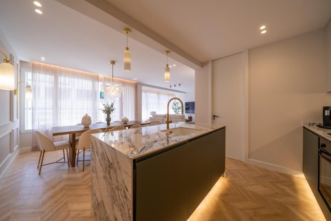 Продажа квартиры Мадрид, Испания 3 спальни, 164м2 №130595 - фото 18