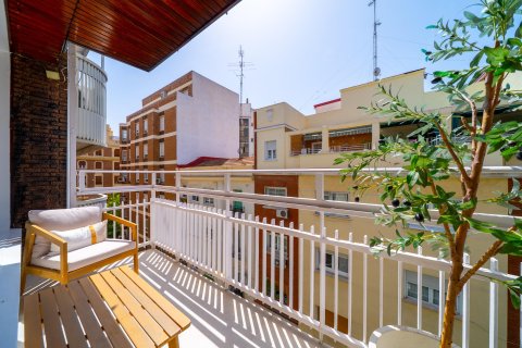 Продажа квартиры Мадрид, Испания 3 спальни, 164м2 №130595 - фото 11