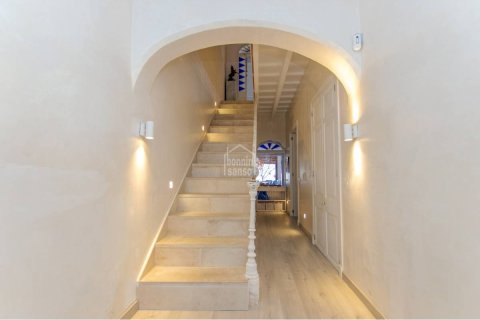 Rindu māja pārdošanā Mahon, Menorca, Spānijā 4 istabas, 207 m2 Nr. 127965 - attēls 2