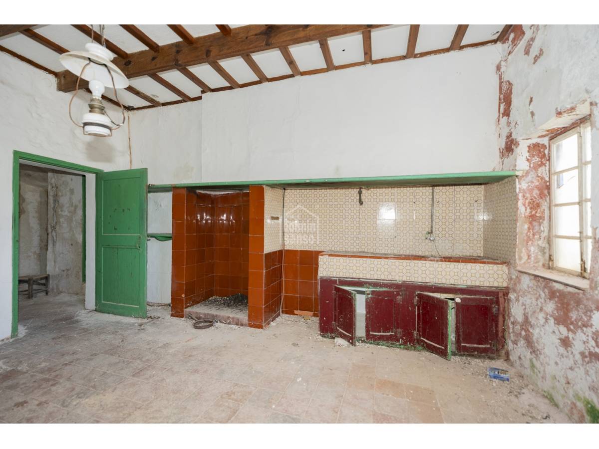 Hus i Es Mercadal, Menorca, Spanien 10 sovrum, 671 kvm. Nr. 127966