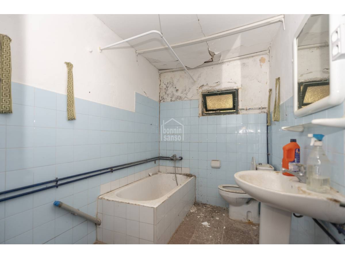 Hus i Es Mercadal, Menorca, Spanien 10 sovrum, 671 kvm. Nr. 127966