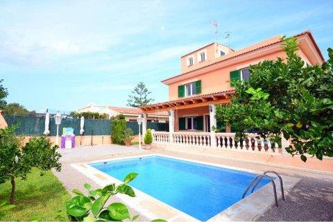 Townhouse for sale in Cala Millor, Mallorca, Spain 5 bedrooms, 348 sq.m. No. 127968 - photo 13