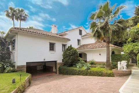 Продажа виллы в Марбелья, Малага, Испания 6 спален, 453.81м2 №121551 - фото 2