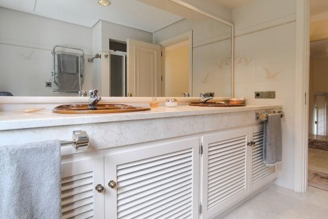 Продажа виллы в Марбелья, Малага, Испания 6 спален, 453.81м2 №121551 - фото 19