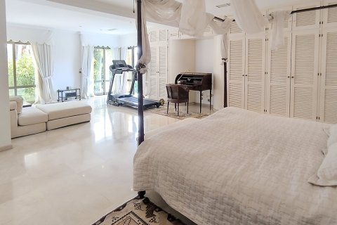 Продажа виллы в Марбелья, Малага, Испания 6 спален, 453.81м2 №121551 - фото 28