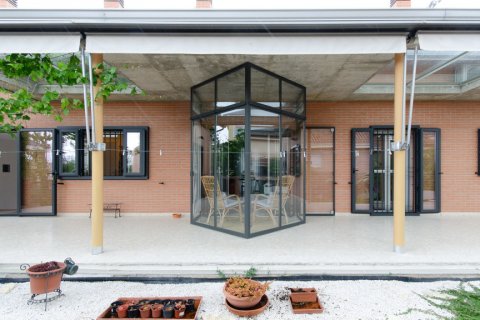 Продажа виллы в Вальдеторрес-де-Харама, Мадрид, Испания 4 спальни, 268м2 №121553 - фото 3