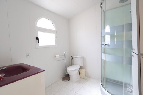 Villa à vendre Alicante, Espagne, 4 chambres, 172 m2 No. 128913 - photo 17