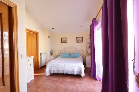 Villa à vendre Alicante, Espagne, 4 chambres, 172 m2 No. 128913 - photo 13