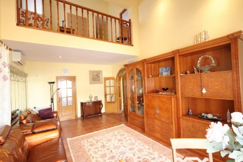 Villa à vendre Alicante, Espagne, 4 chambres, 172 m2 No. 128913 - photo 8