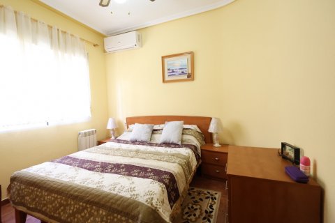 Villa à vendre Alicante, Espagne, 4 chambres, 172 m2 No. 128913 - photo 9