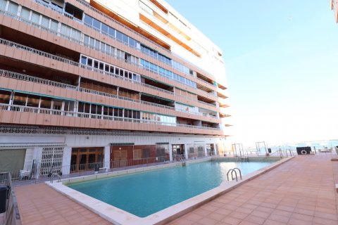 Dzīvoklis pārdošanā Torrevieja, Alicante, Spānijā 3 istabas, 89 m2 Nr. 128915 - attēls 1