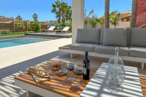 Villa for sale La Algarrobina, Almeria, Spain 4 bedrooms, 171 sq.m. No. 124057 - photo 4