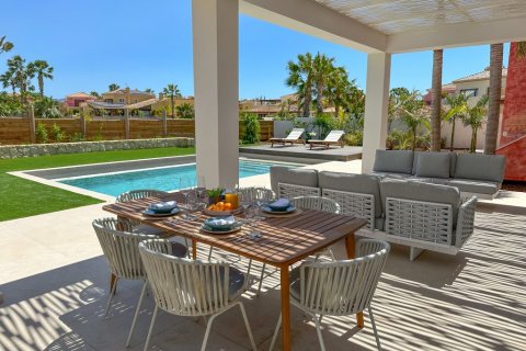 Villa for sale La Algarrobina, Almeria, Spain 4 bedrooms, 171 sq.m. No. 124057 - photo 11