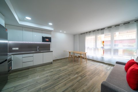 Apartment for rent Alicante, Spain 2 bedrooms, 90 sq.m. No. 127355 - photo 1