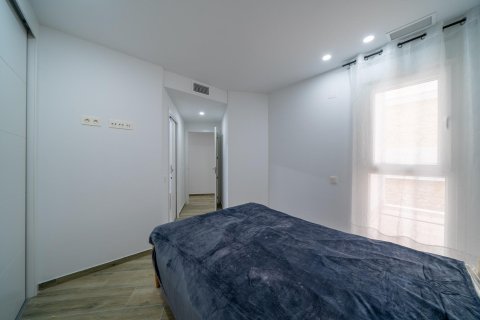 Apartment for rent Alicante, Spain 2 bedrooms, 90 sq.m. No. 127355 - photo 20