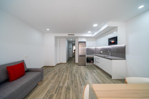 Apartment for rent Alicante, Spain 2 bedrooms, 90 sq.m. No. 127355 - photo 15