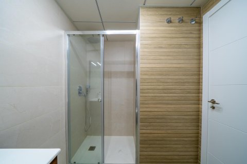 Apartment for rent Alicante, Spain 2 bedrooms, 90 sq.m. No. 127355 - photo 28