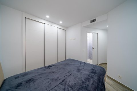 Apartment for rent Alicante, Spain 2 bedrooms, 90 sq.m. No. 127355 - photo 19