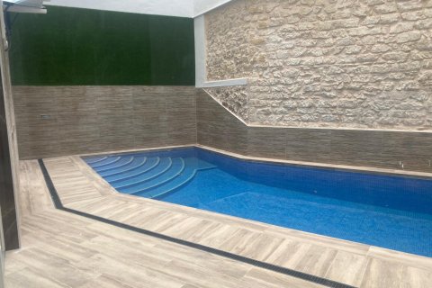Apartment for rent Alicante, Spain 2 bedrooms, 90 sq.m. No. 127355 - photo 14