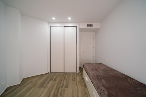 Apartment for rent Alicante, Spain 2 bedrooms, 90 sq.m. No. 127355 - photo 22