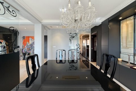 Apartment for rent Alicante, Spain 1 bedroom, 234 sq.m. No. 127360 - photo 19