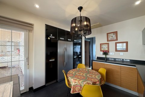 Apartment for rent Alicante, Spain 1 bedroom, 234 sq.m. No. 127360 - photo 30