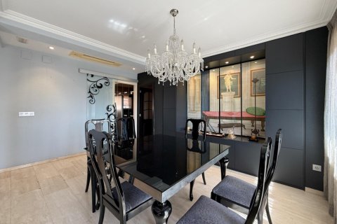 Apartment for rent Alicante, Spain 1 bedroom, 234 sq.m. No. 127360 - photo 20