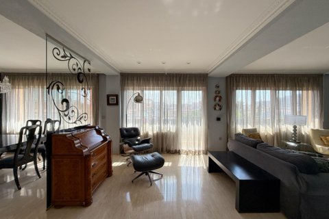 Apartment for rent Alicante, Spain 1 bedroom, 234 sq.m. No. 127360 - photo 3