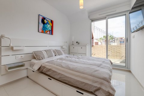 Rindu māja pārdošanā Torrevieja, Alicante, Spānijā 3 istabas, 75 m2 Nr. 129652 - attēls 22