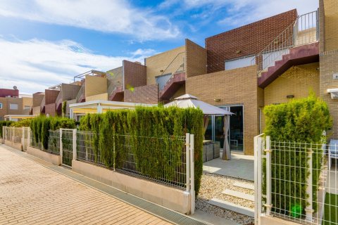 Rindu māja pārdošanā Torrevieja, Alicante, Spānijā 3 istabas, 75 m2 Nr. 129652 - attēls 2