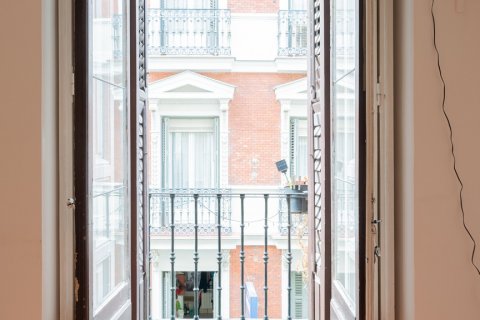 Продажа квартиры в Мадрид, Испания 2 спальни, 71м2 №122407 - фото 11