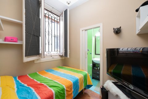 Продажа квартиры в Мадрид, Испания 2 спальни, 71м2 №122407 - фото 28