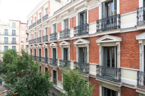 Продажа квартиры в Мадрид, Испания 2 спальни, 71м2 №122407 - фото 14