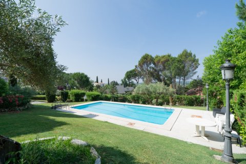 Villa till salu Santo Domingo, Madrid, Spanien 6 sovrum, 592 kvm. Nr. 122410 - foto 9