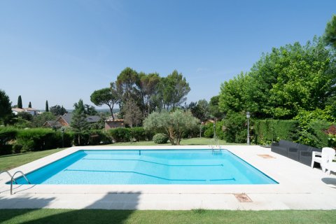 Villa till salu Santo Domingo, Madrid, Spanien 6 sovrum, 592 kvm. Nr. 122410 - foto 8