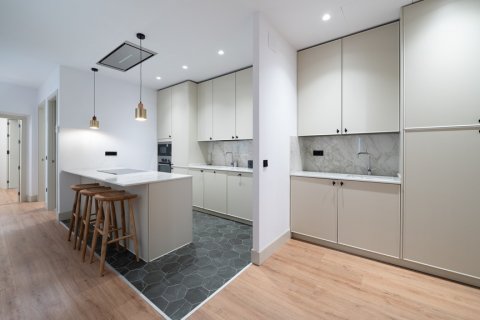 Appartamento in vendita Madrid, Spagna 3 camere da letto, 171 mq. N° 122405 - foto 19