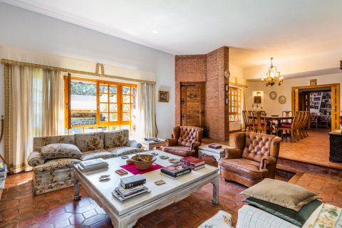Продажа виллы в Бекерриль-де-ла-Сьерра, Мадрид, Испания 8 спален, 516м2 №122409 - фото 24