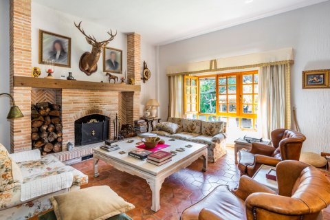 Продажа виллы в Бекерриль-де-ла-Сьерра, Мадрид, Испания 8 спален, 516м2 №122409 - фото 23