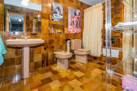 Продажа виллы в Бекерриль-де-ла-Сьерра, Мадрид, Испания 8 спален, 516м2 №122409 - фото 15