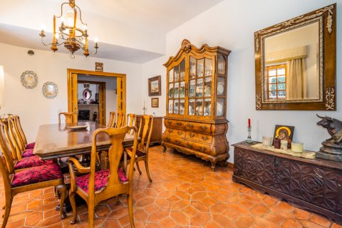 Продажа виллы в Бекерриль-де-ла-Сьерра, Мадрид, Испания 8 спален, 516м2 №122409 - фото 21