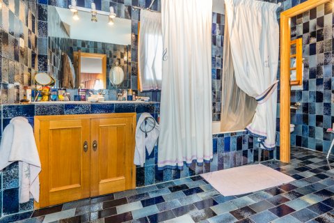 Продажа виллы в Бекерриль-де-ла-Сьерра, Мадрид, Испания 8 спален, 516м2 №122409 - фото 6