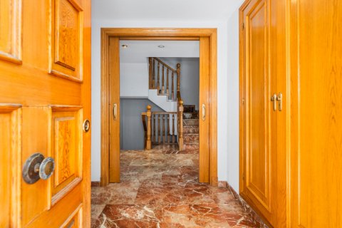 Продажа дома в Мадрид, Испания 5 спален, 427м2 №122411 - фото 19