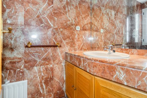 Продажа дома в Мадрид, Испания 5 спален, 427м2 №122411 - фото 20