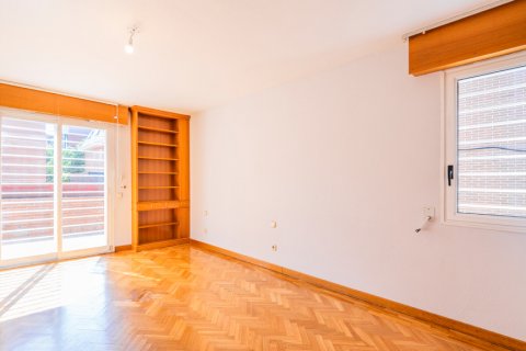 Продажа дома в Мадрид, Испания 5 спален, 427м2 №122411 - фото 10